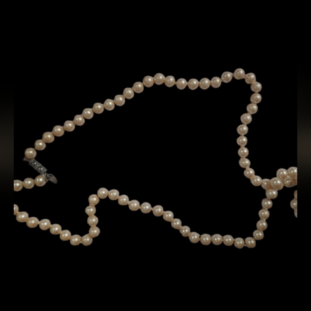 Les Bernard Vintage Ivory Cream Faux Pearl Necklace 15" Grandma Quiet Luxury